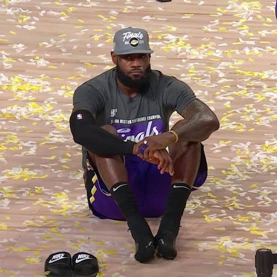 sad an brutal news: LeBron James of Lakers drop a death later  to his coach seeing if the coach..