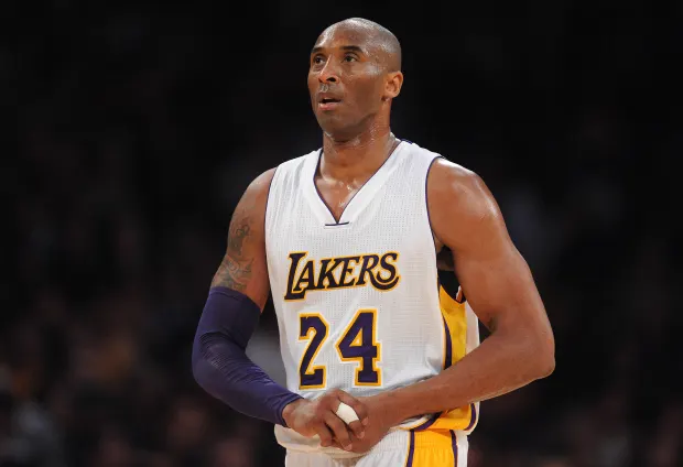 Unbelievable: Kobe Bryant Paid Out Over $1,000 After Losing Bet To Court-side…..see more