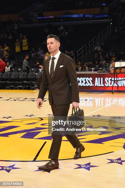 HEARTBREAK IN HOLLYWOOD: Lakers Star Abandons Ship, Leaves Team for Greener Pastures due to Redick Decision by Rob Pelinka